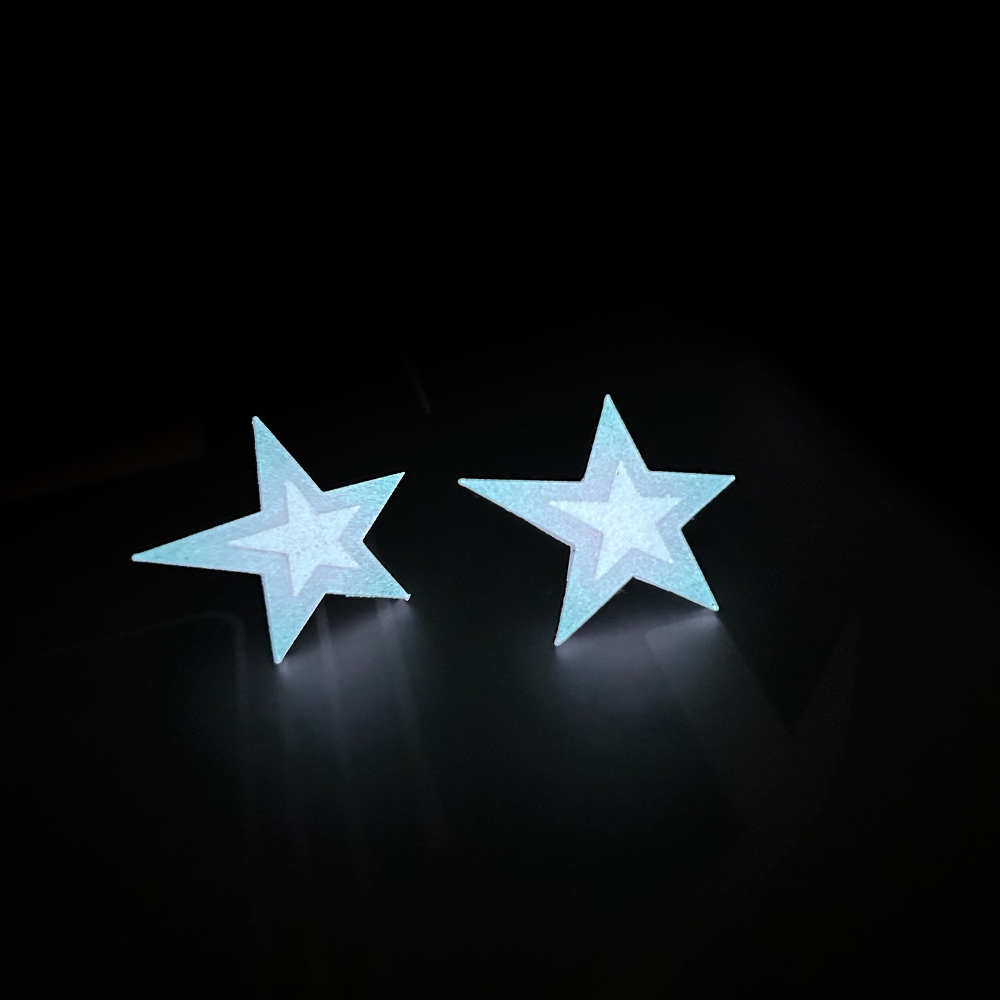 Glow In The Dark Star Earrings / Pink (Glows White)