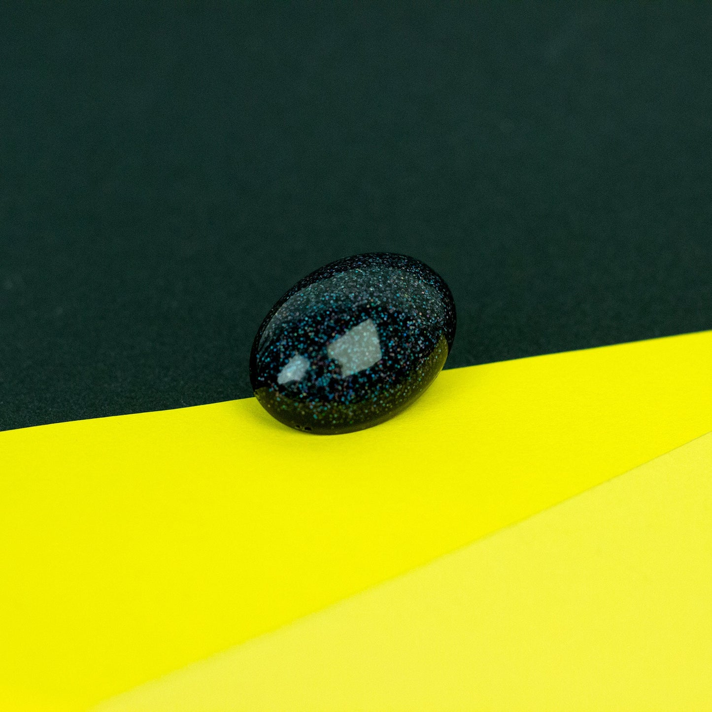 Black Hologram Glitter Oval Lapel Pin Brooch