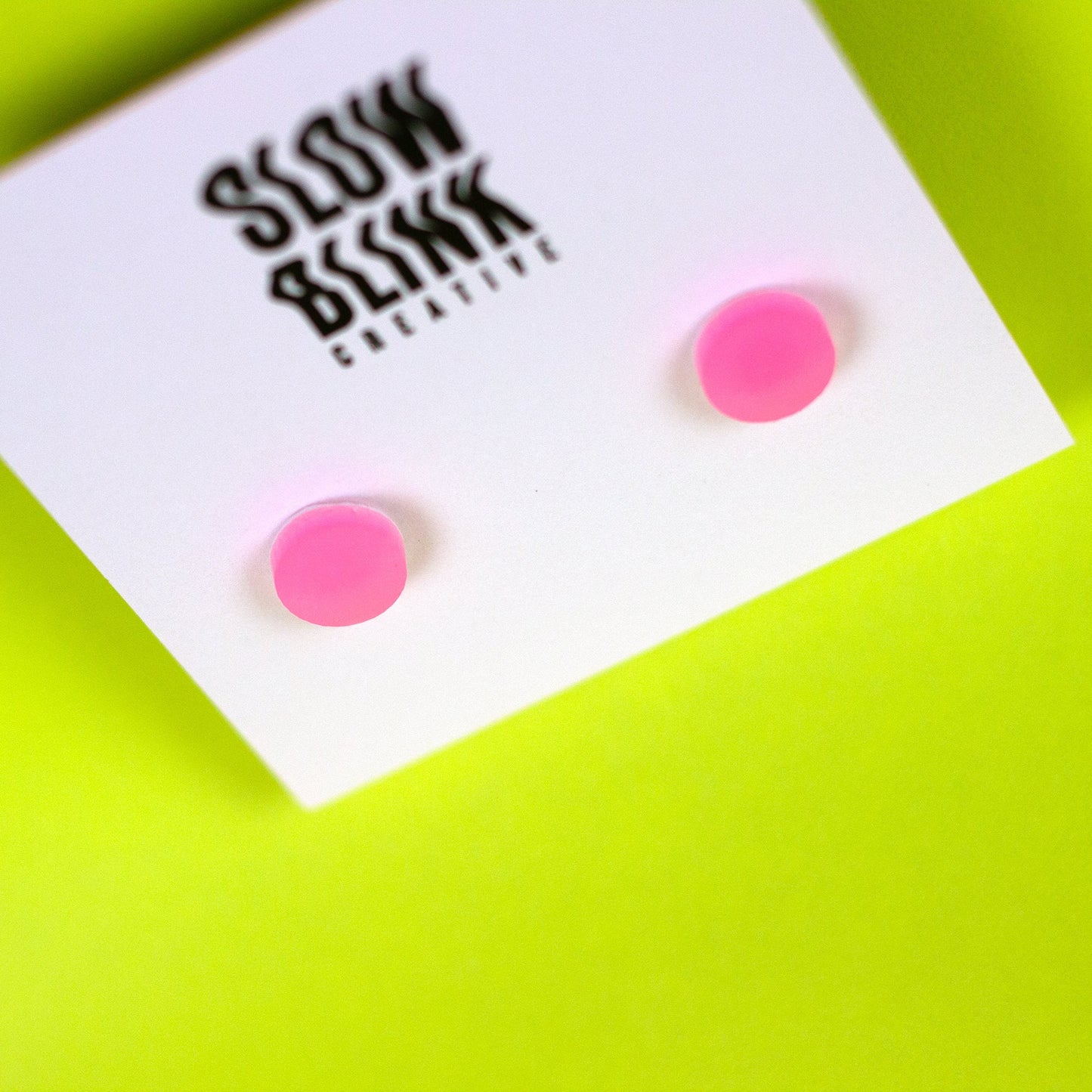 Glow in the Dark Earrings / Pink (Glows White)